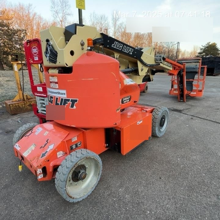 2019 JLG E400AJPN