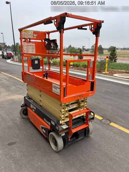 2021 JLG ES1932