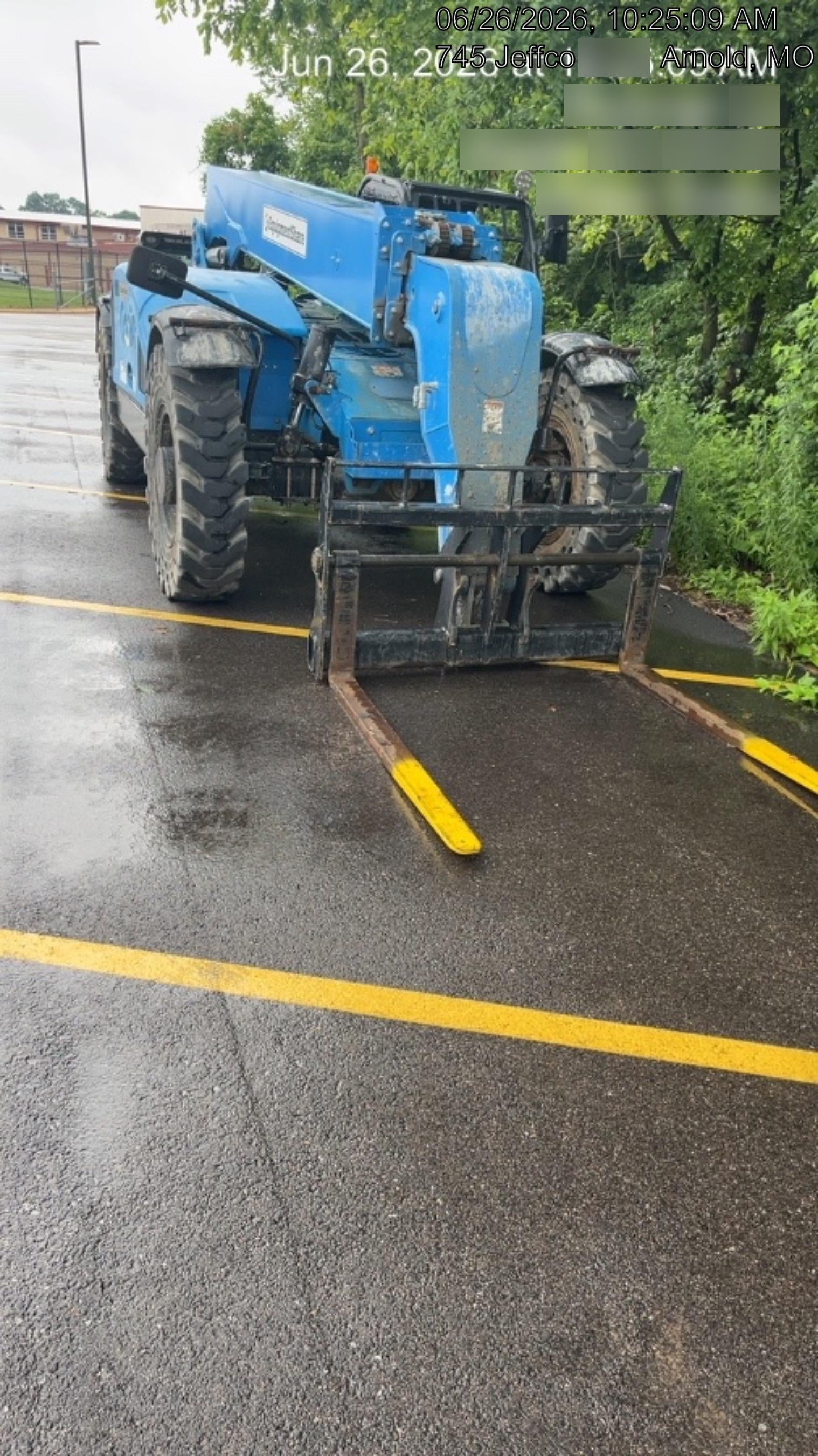 2018 Genie GTH-844 Genie GTH-844 w/ROPS, Work Lights, Solid Tires, RH Cab Mesh, Beacon, 60" Carriage and Forks
