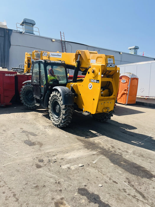 2020 JCB 509-42 Cab/Heat/Air, Solid Tires, Work Lights, Beacon, Aux Hydraulics, Back up Alarm, Lifting Eye, ES Decals