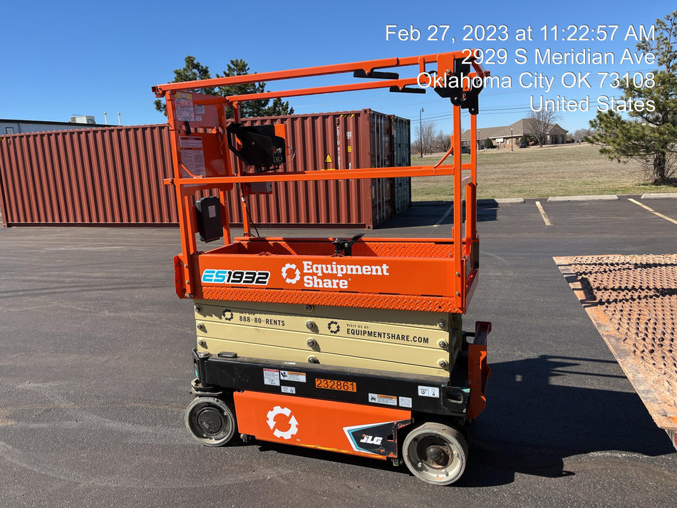 2022 JLG ES1932