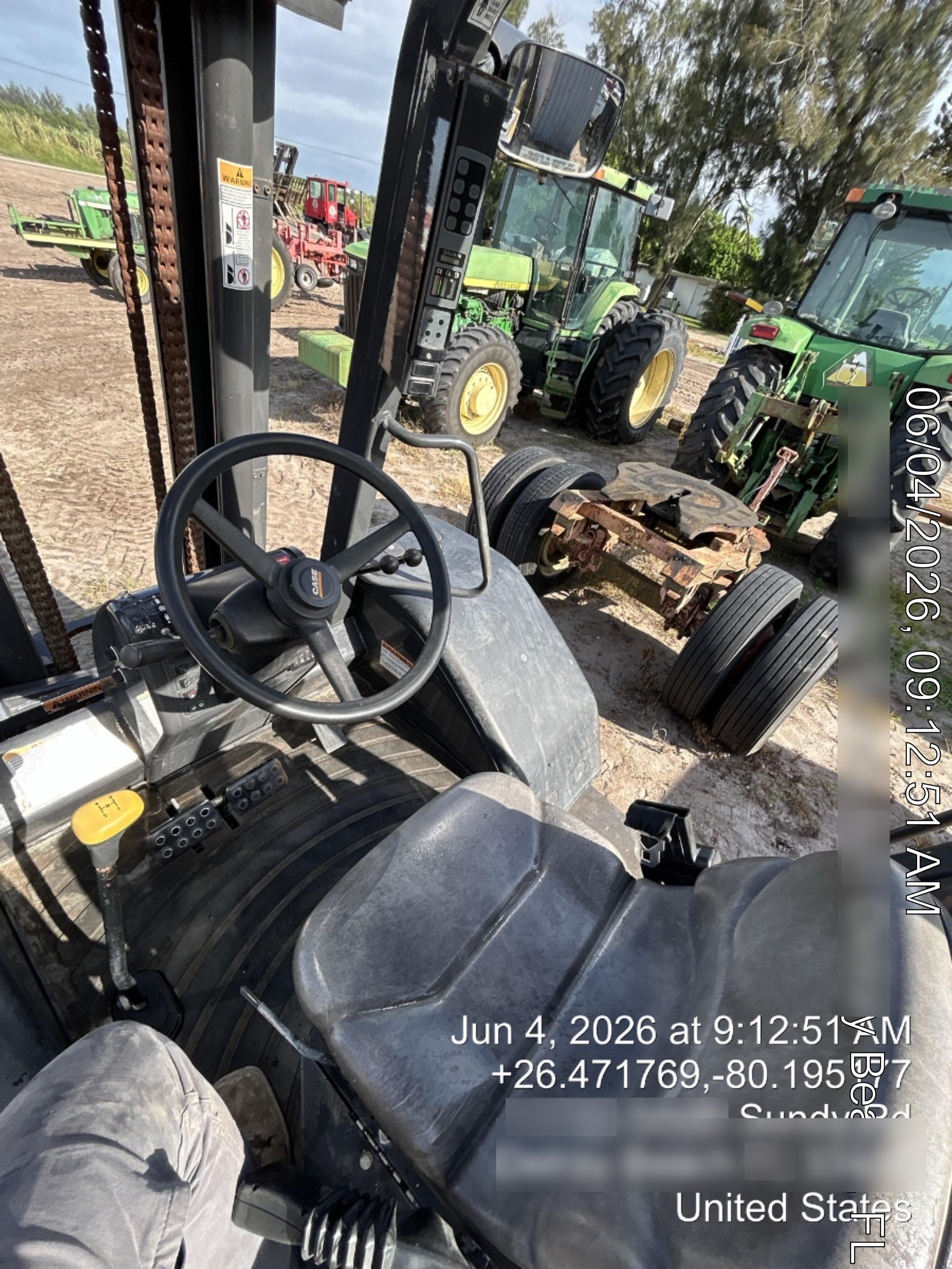 2022 CASE 588H