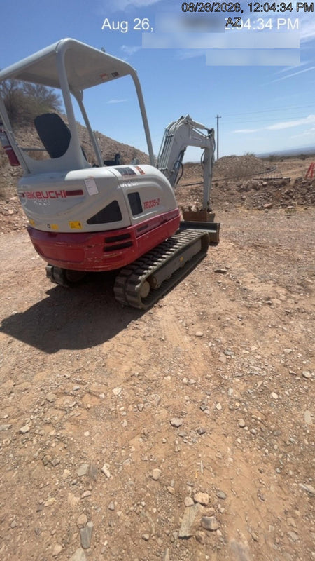 2022 TAKEUCHI TB235-2R