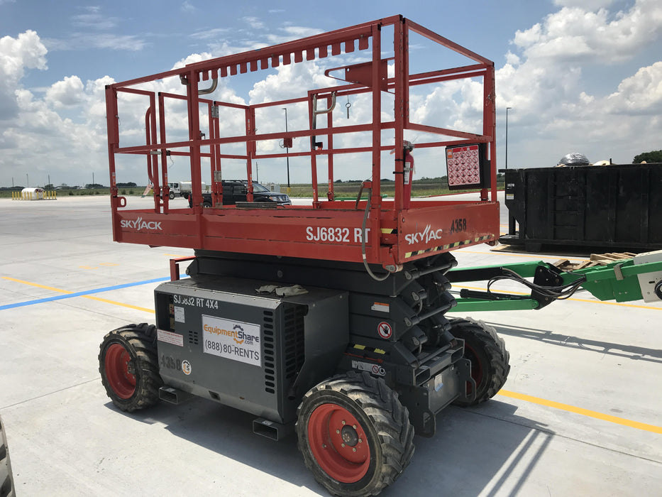 2017 SKYJACK SJ6832 RT