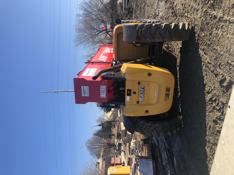 2021 SANY STH1056