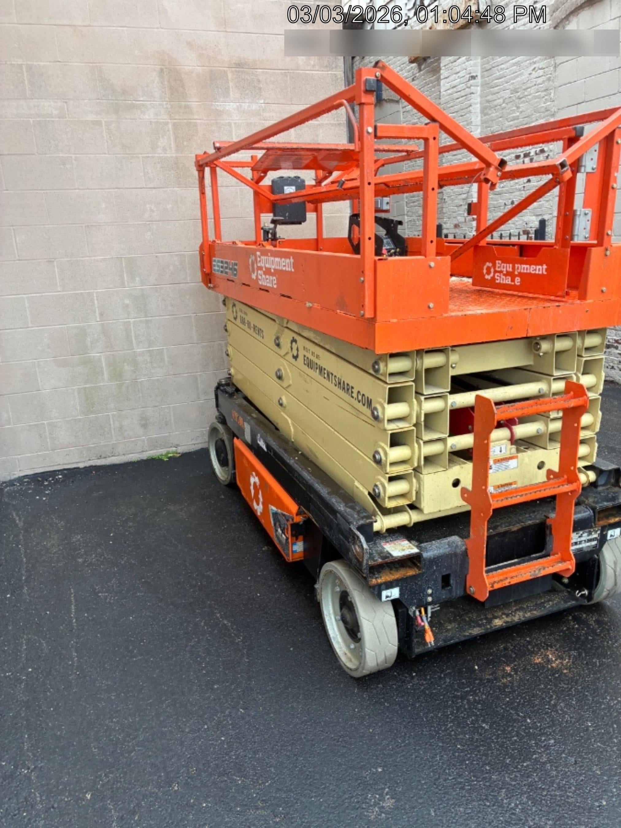 2022 JLG ES3246