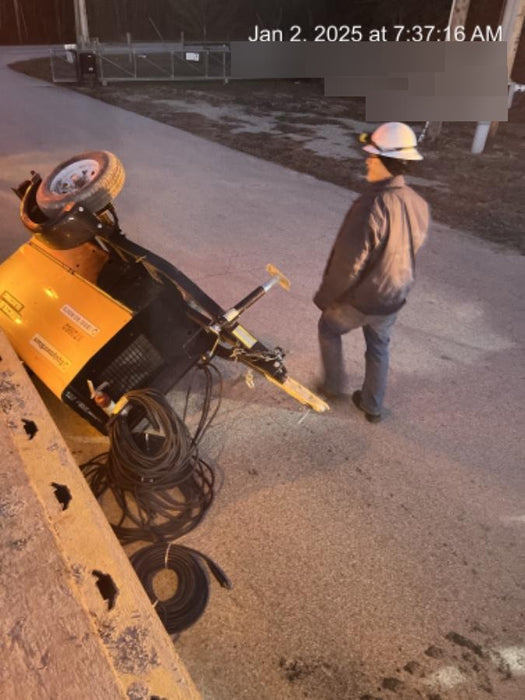 2021 Lincoln Electric Vantage 322 Vantage 322 Ready Pak 3 w/ Decals, ORANGE (includes trailer, cable rack, fender light kit) NO Telematics