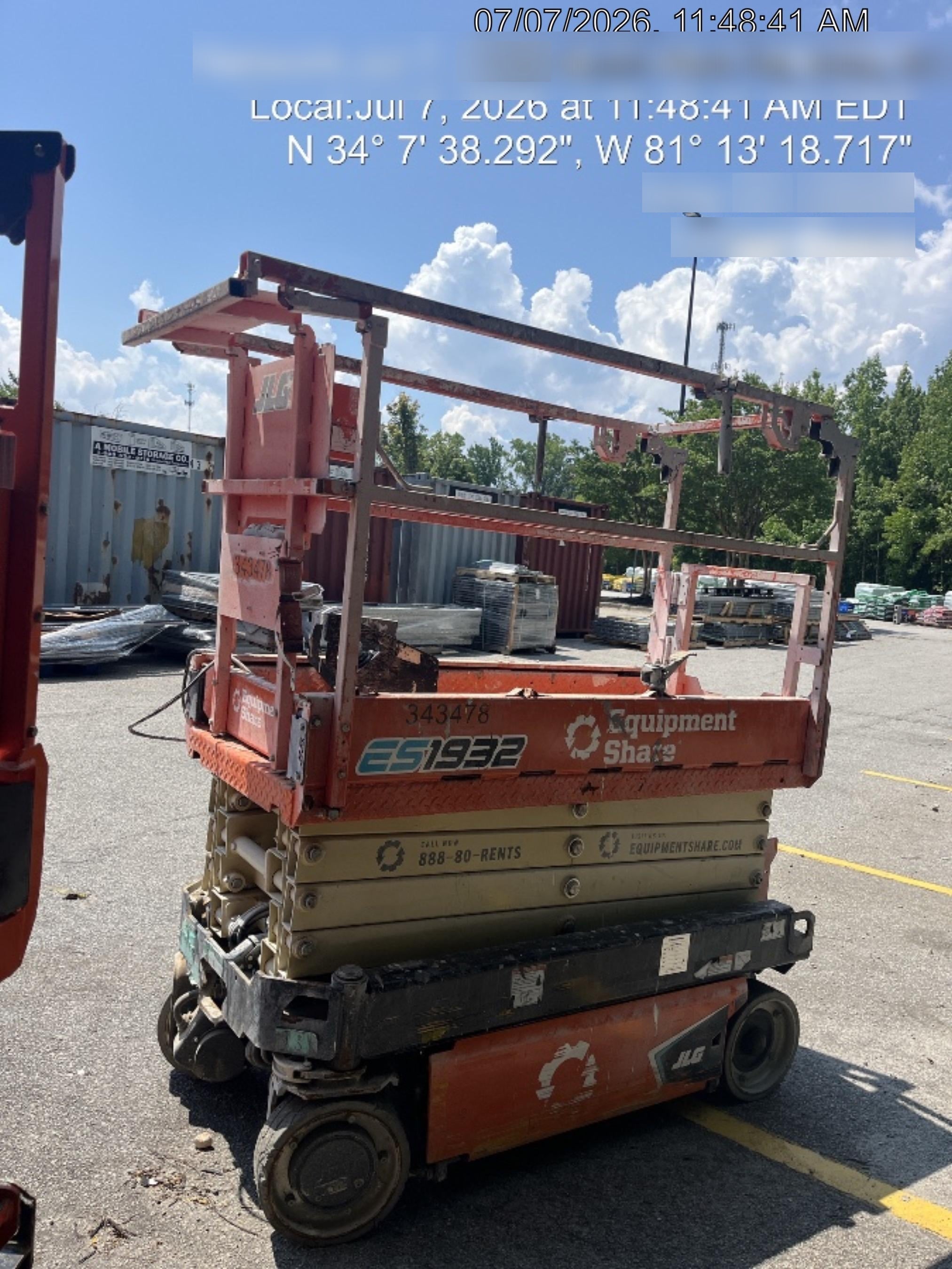 2023 JLG ES1932