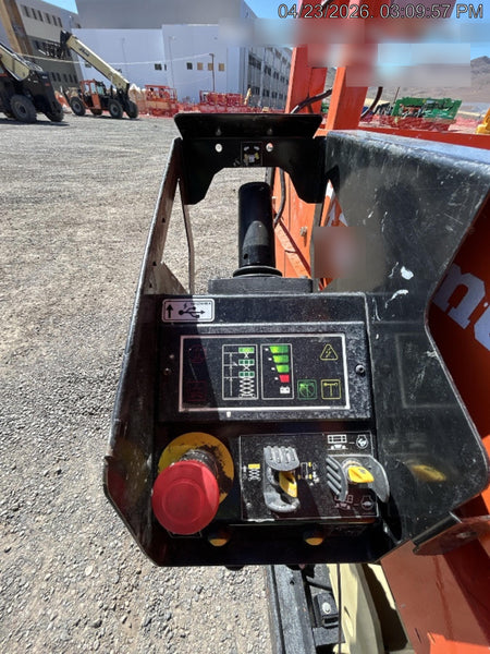 2022 JLG ES3246