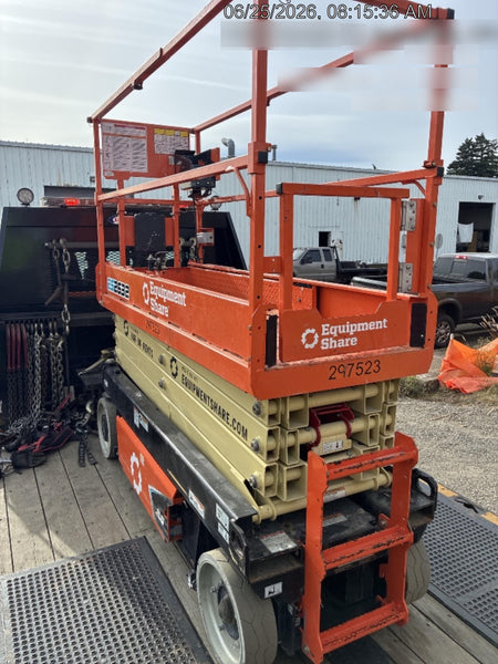2023 JLG ES2632