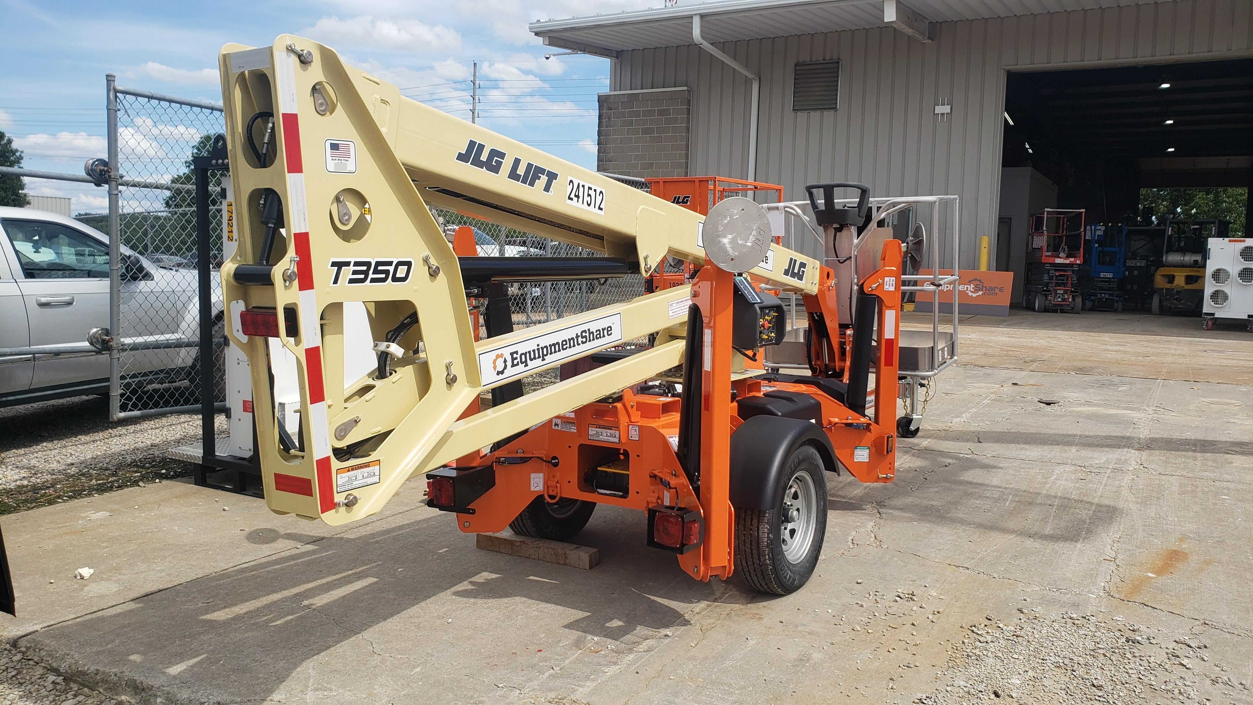 2022 JLG T350