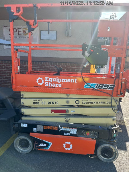 2024 JLG ES1932