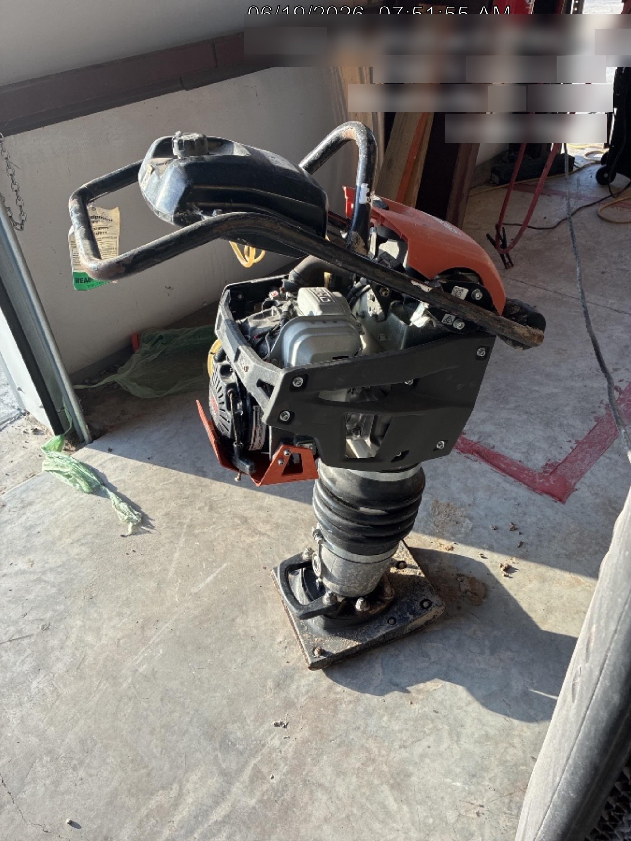 2025 HUSQVARNA LT6005