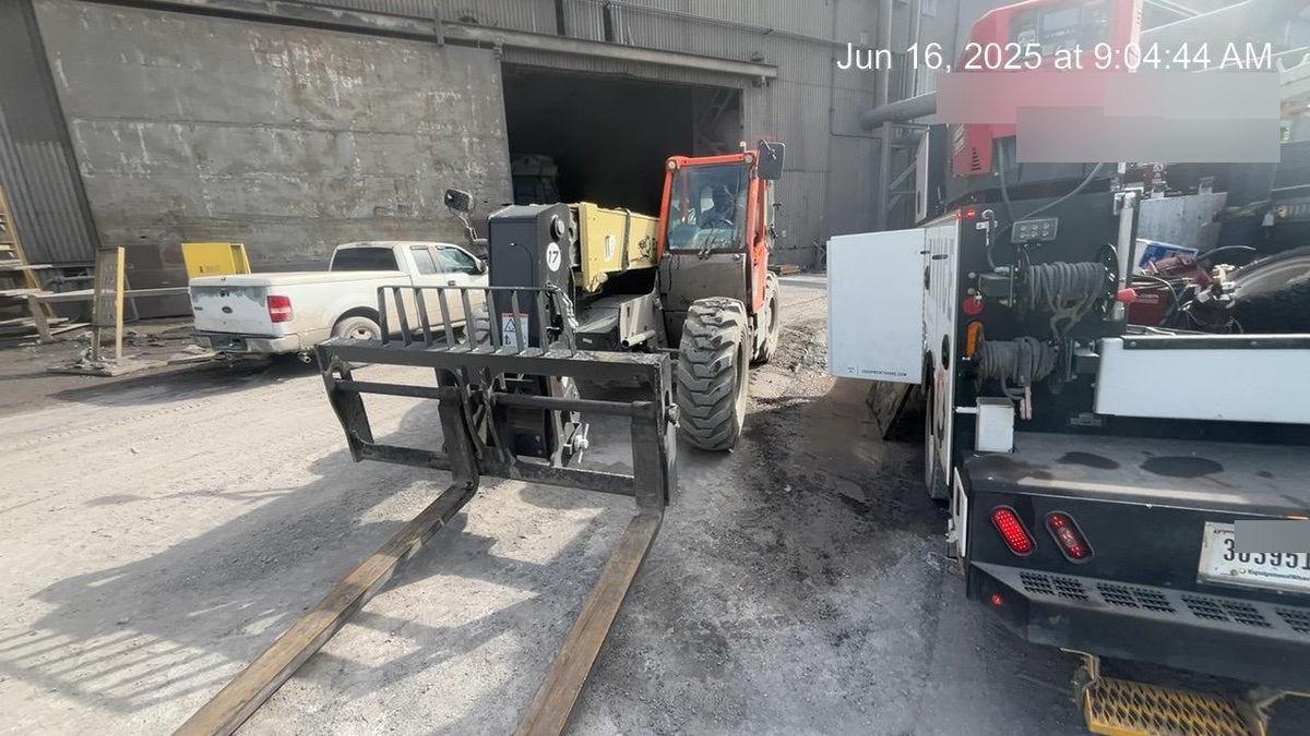 2025 JLG 1732