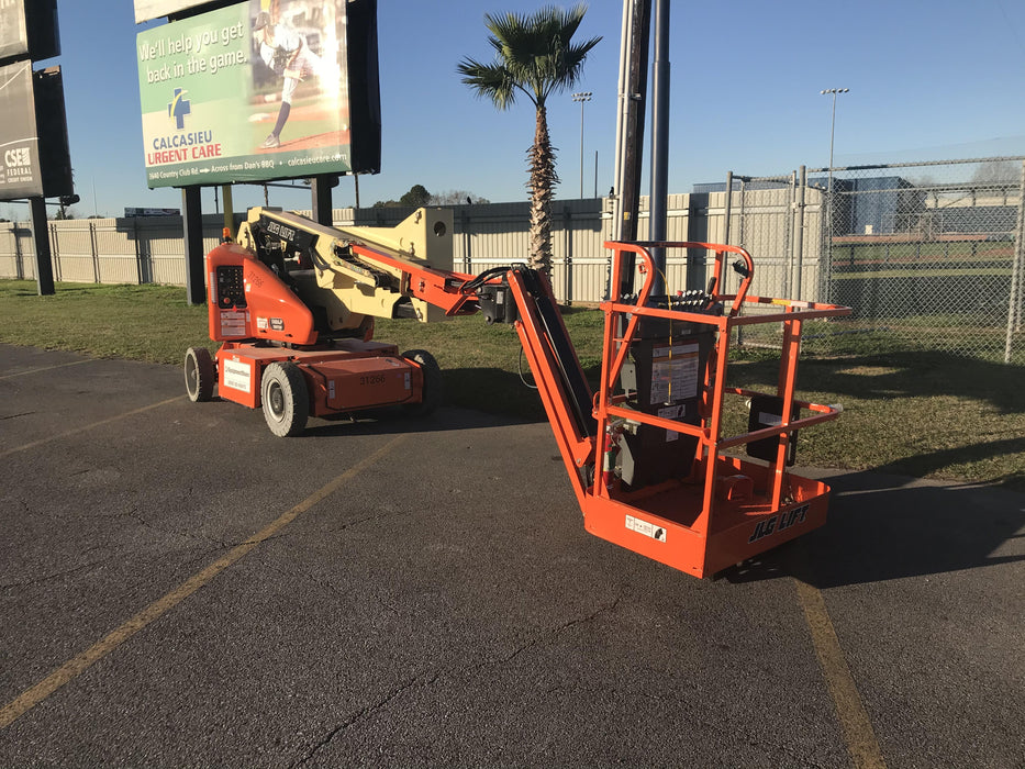 2019 JLG E400AJPN