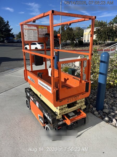 2022 JLG ES1330L