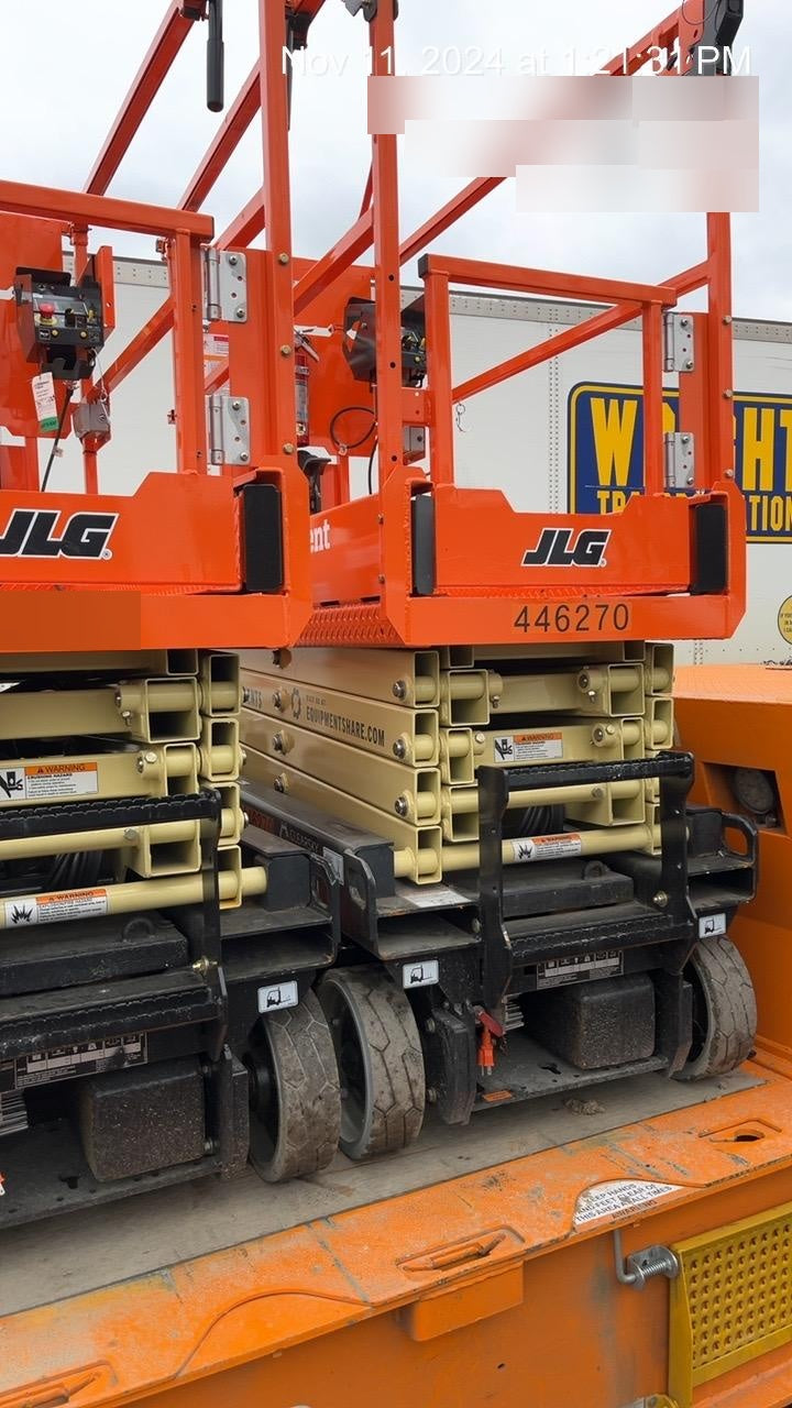 2024 JLG ES1932