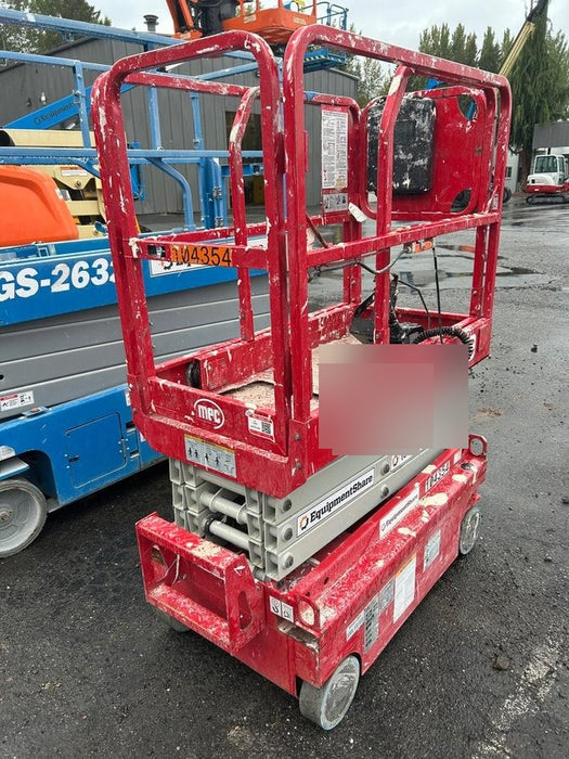 2020 MEC 1330SE Solid NM Tires, Steel Swing out Doors, LCS, Beacon, 900W Inverter