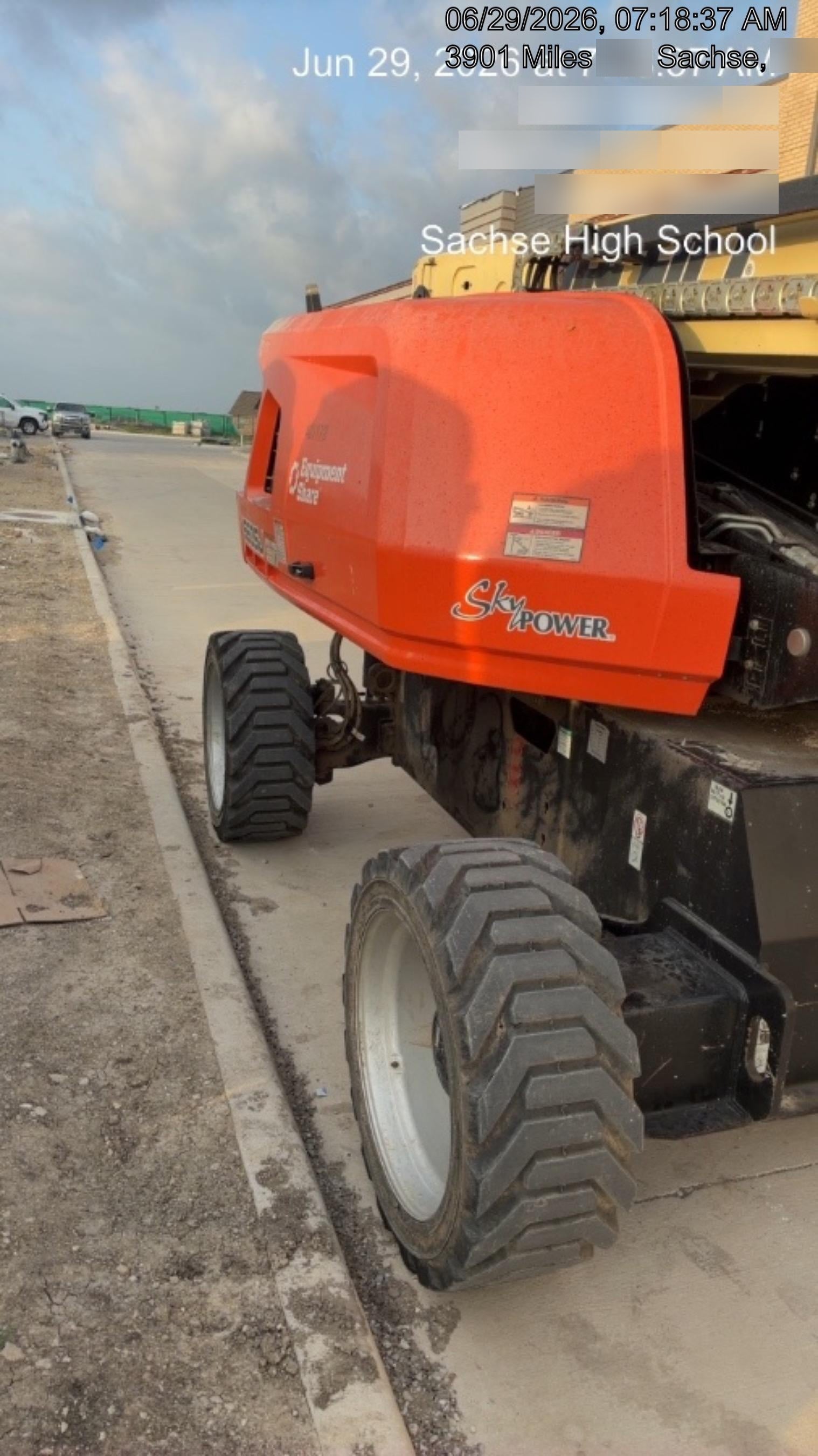 2024 JLG 660SJ