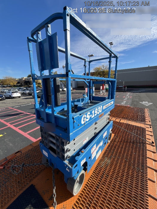 2020 Genie GS-1930 Solid Non Marking Tires, Beacon, Folding rails with half height swing gate, 800W Inverter