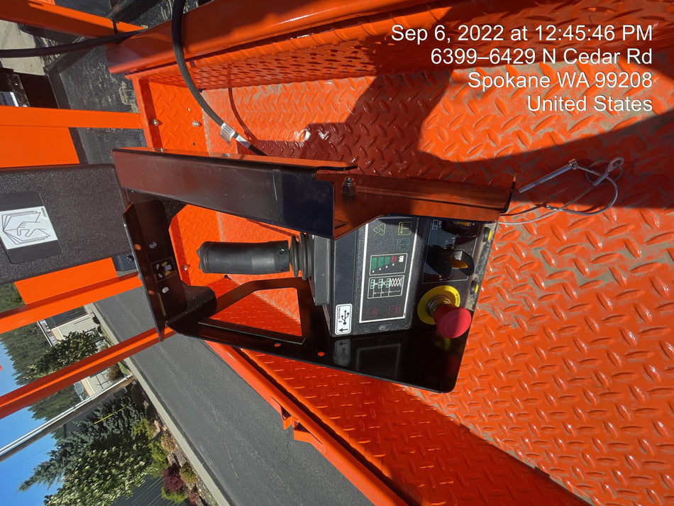 2021 JLG ES1932