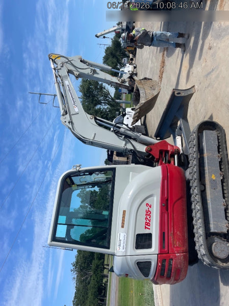 2024 TAKEUCHI TB235-2CR