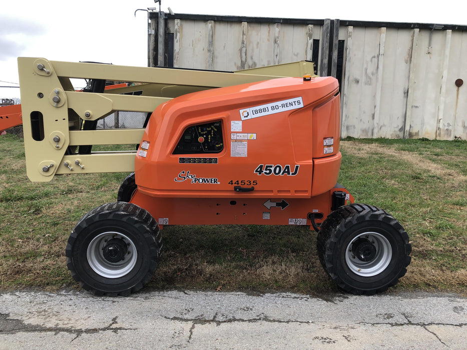 2019 JLG 450AJ