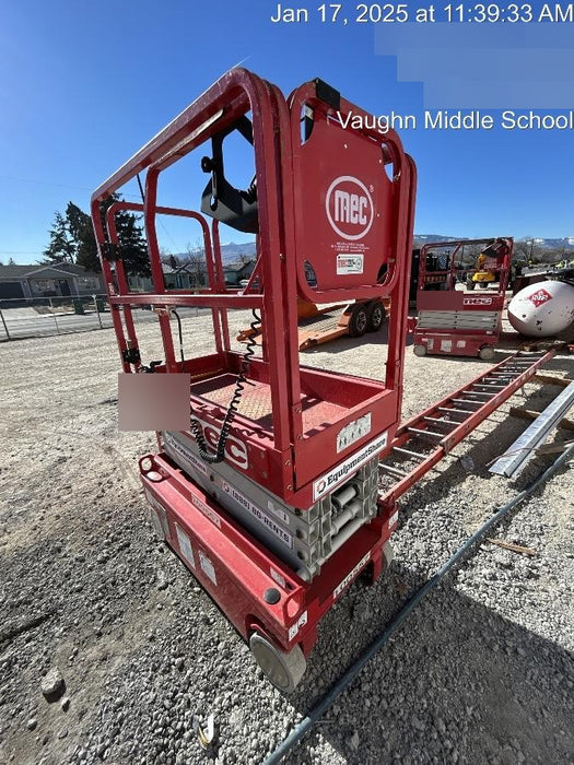 2020 MEC 1330SE Solid NM Tires, Steel Swing out Doors, LCS, Beacon, 900W Invertor