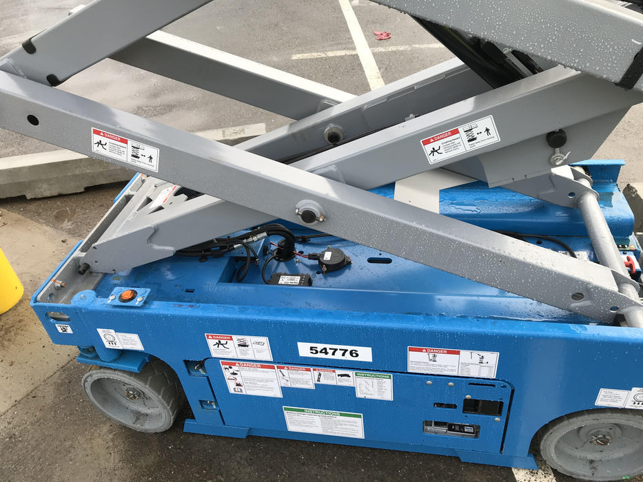 2019 Genie GS-1930 Half Height Swing Gate, 800W Inverter