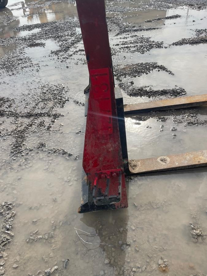 2024 ARROW MATERIAL HANDLING 48" Pallet Forks - Arrow