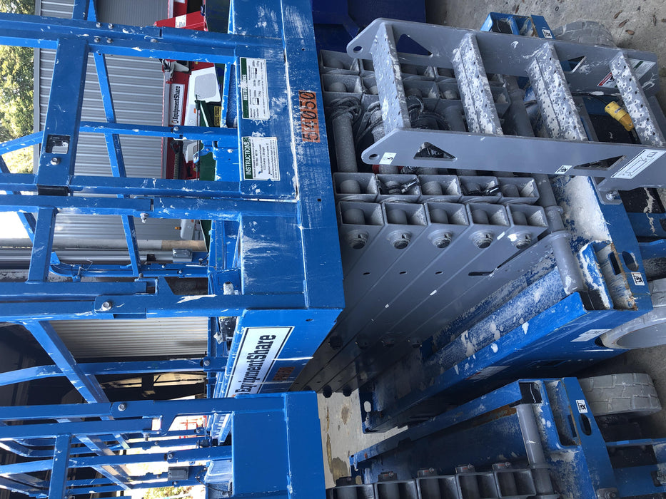 2019 Genie GS-4047 Folding rails with half height swing gate, 800W Inverter