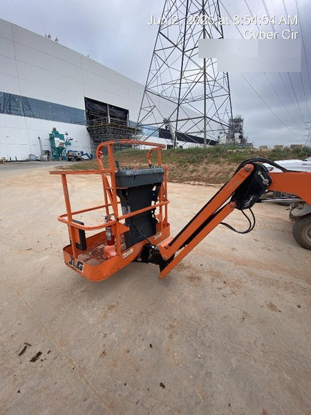 2019 JLG E450AJ