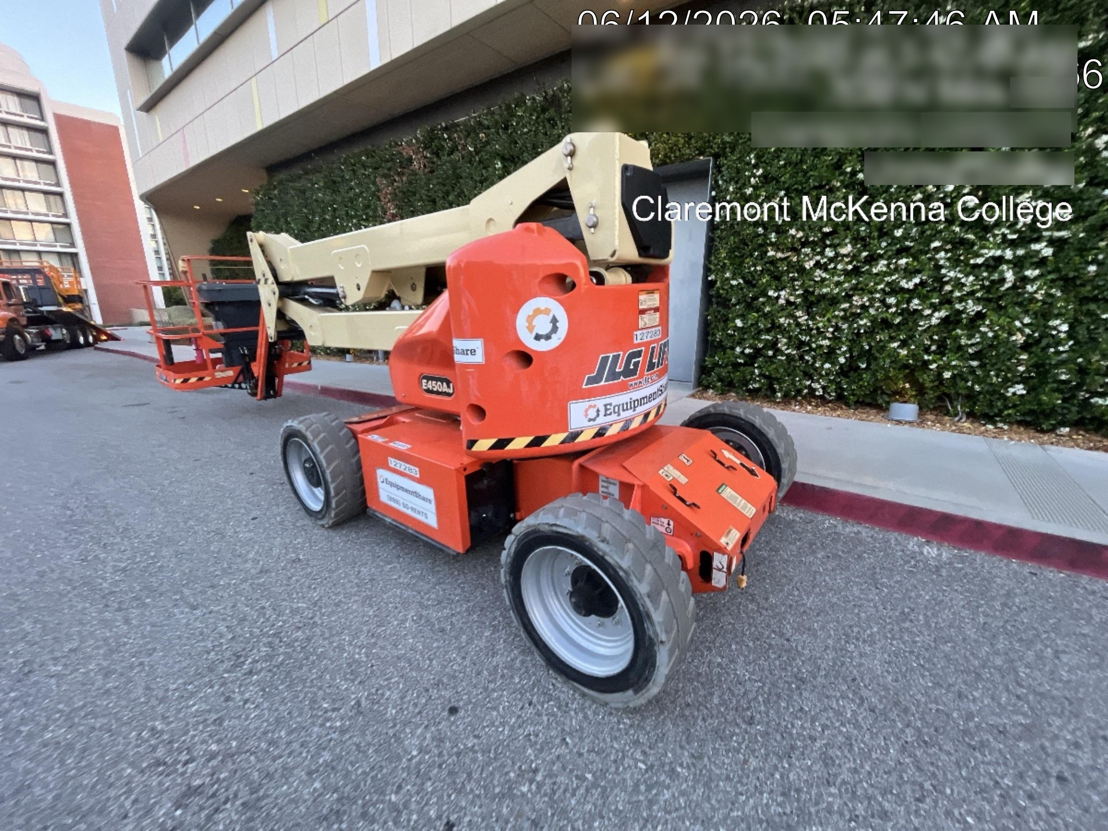 2021 JLG E450AJ