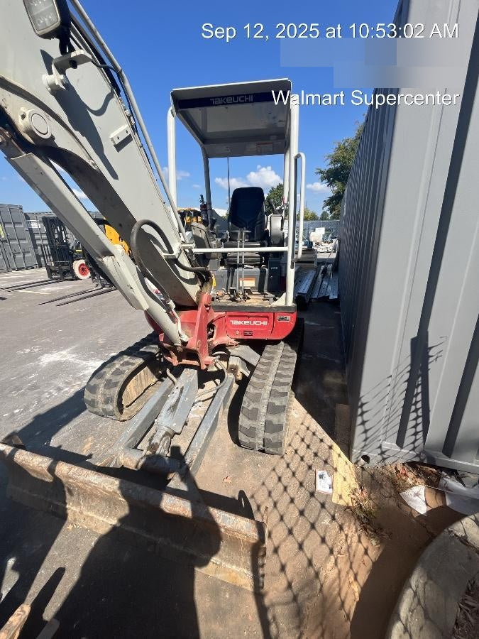 2022 TAKEUCHI TB235-2R