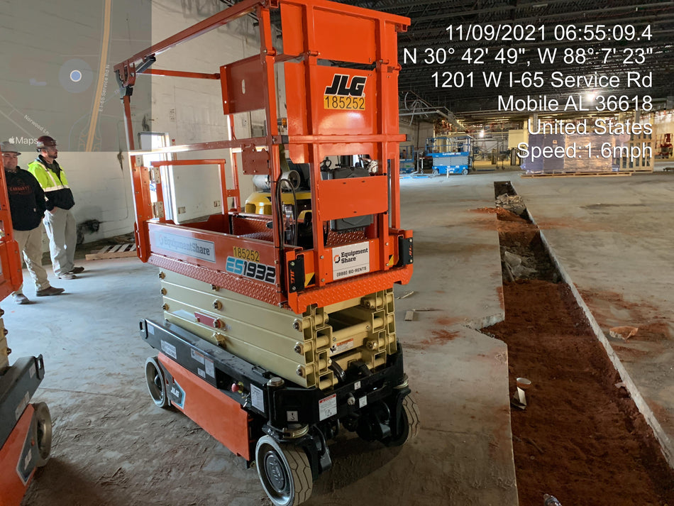 2021 JLG ES1932