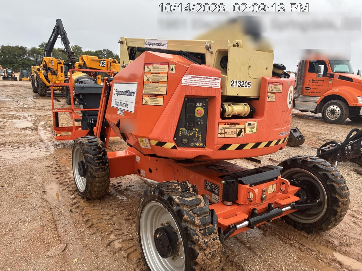 2022 JLG 340AJ