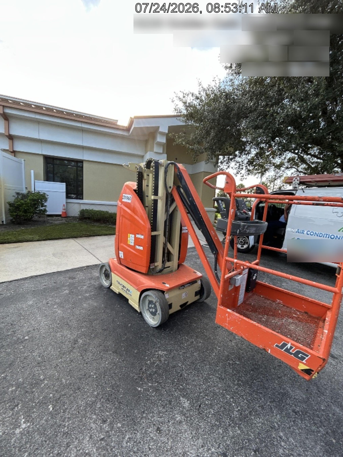 2022 JLG 26E