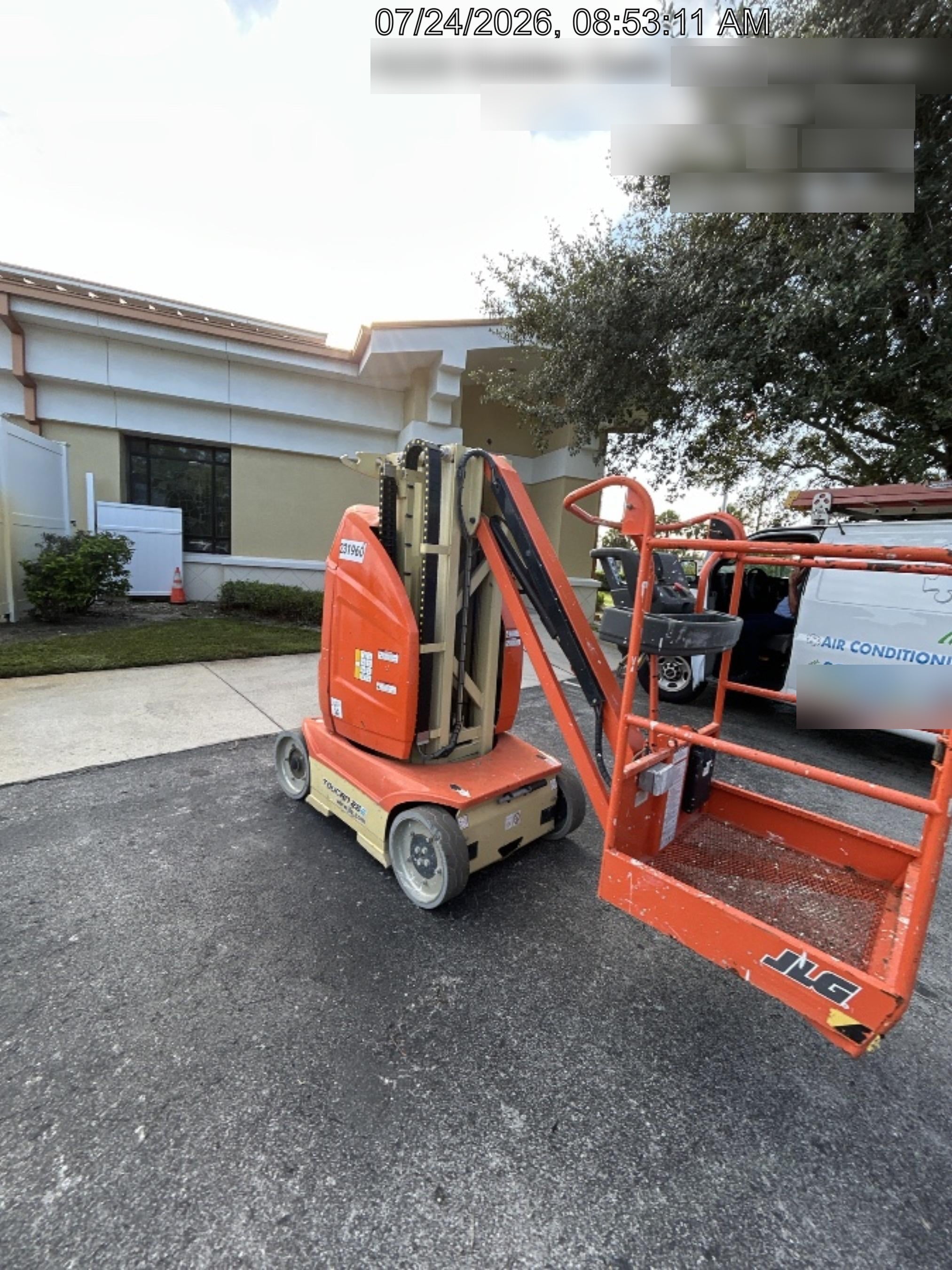 2022 JLG 26E