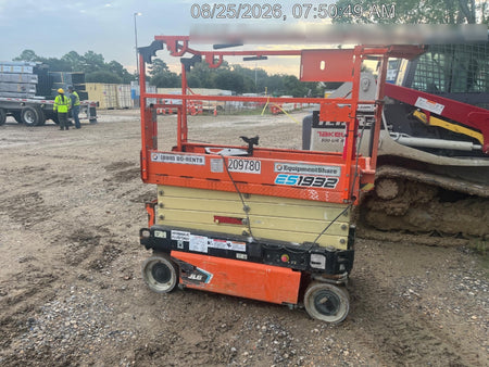 2022 JLG ES1932