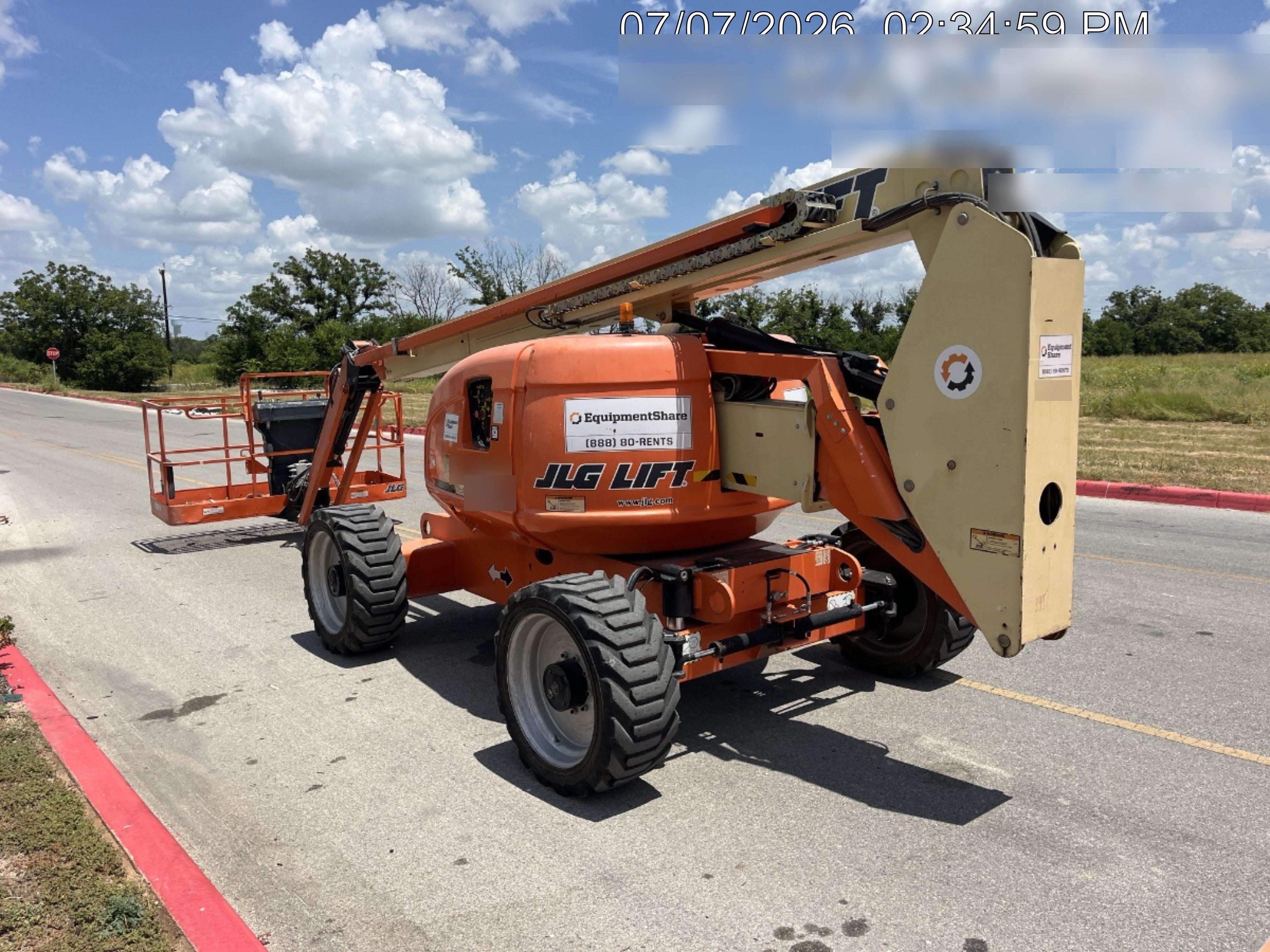 2019 JLG 600AJ
