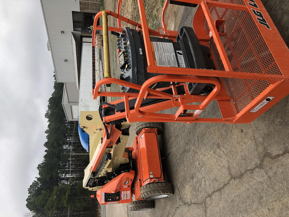 2018 JLG E450AJ