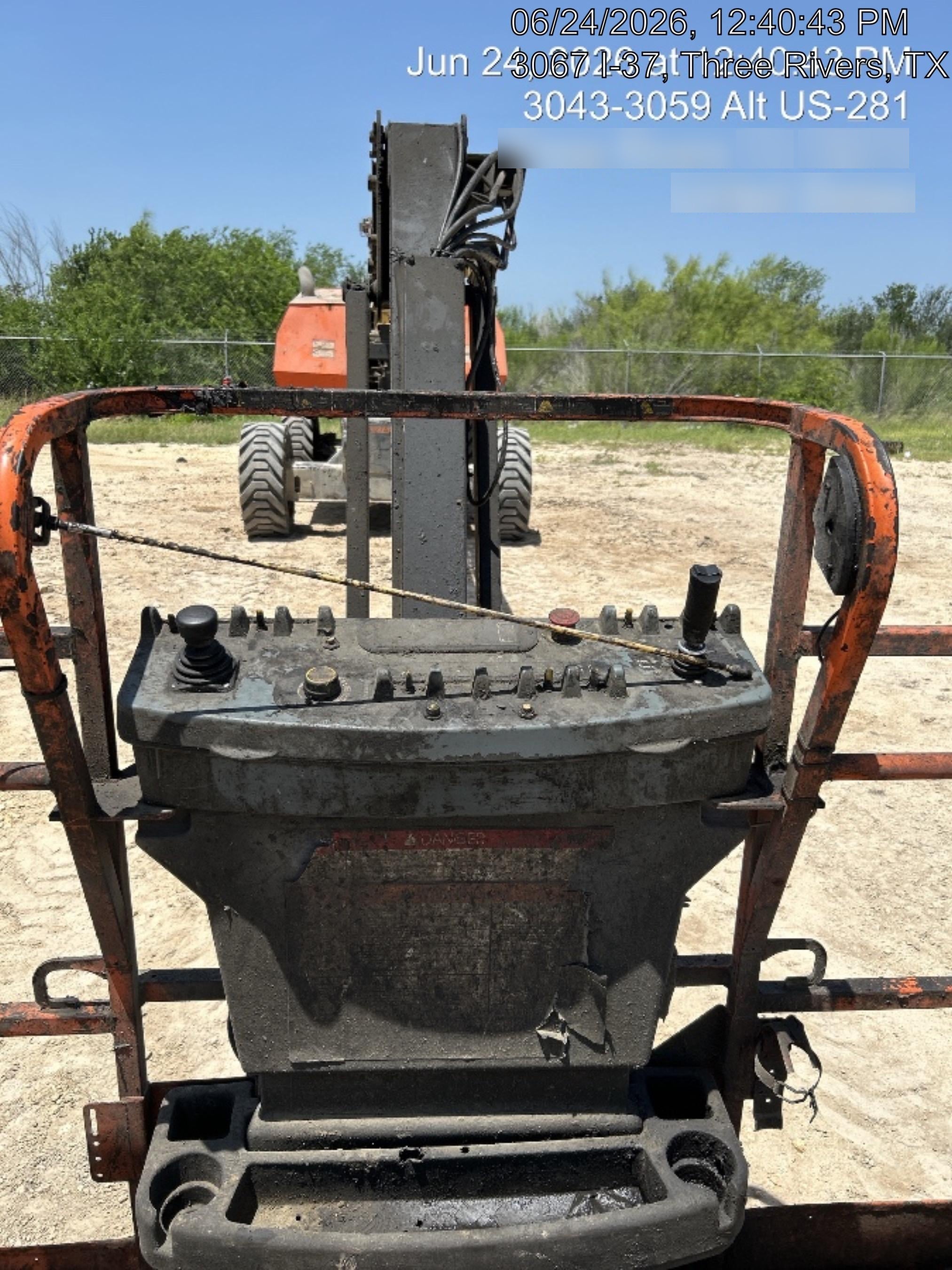 2023 JLG 860SJ