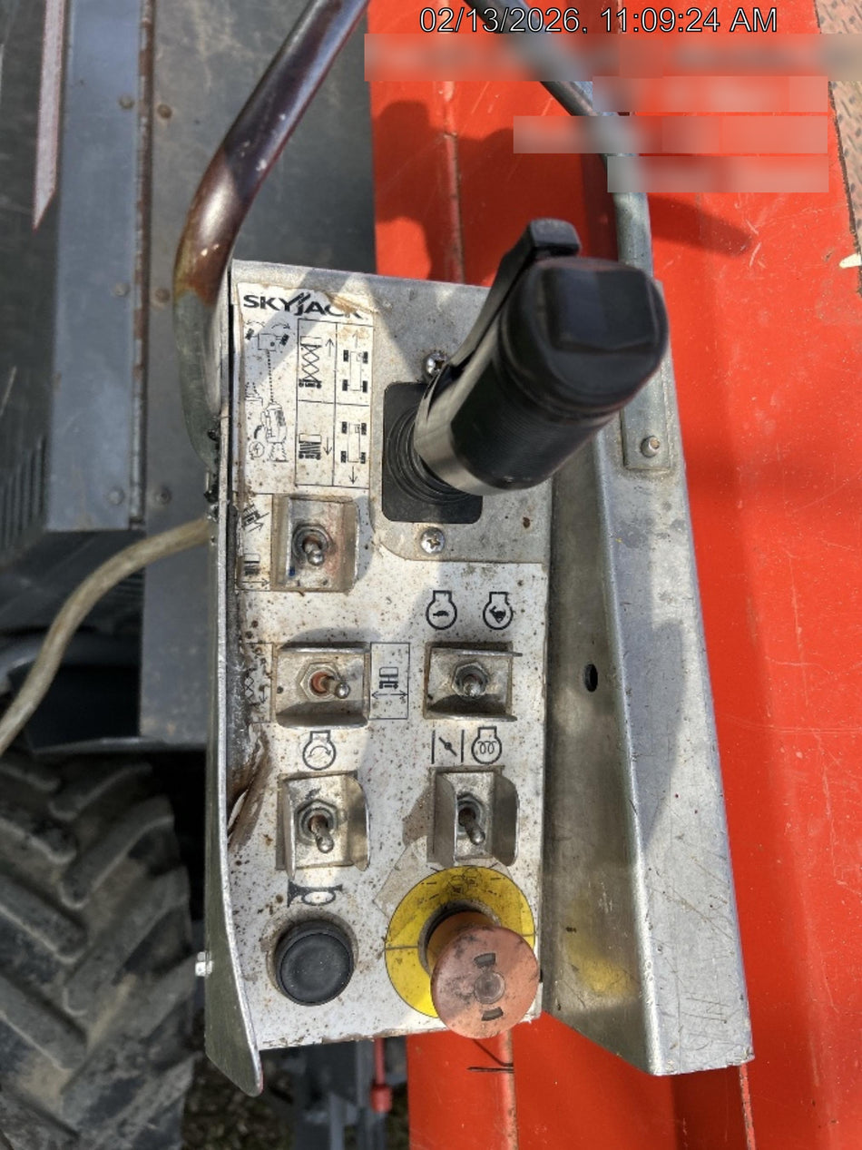 2017 SKYJACK SJ6832 RT