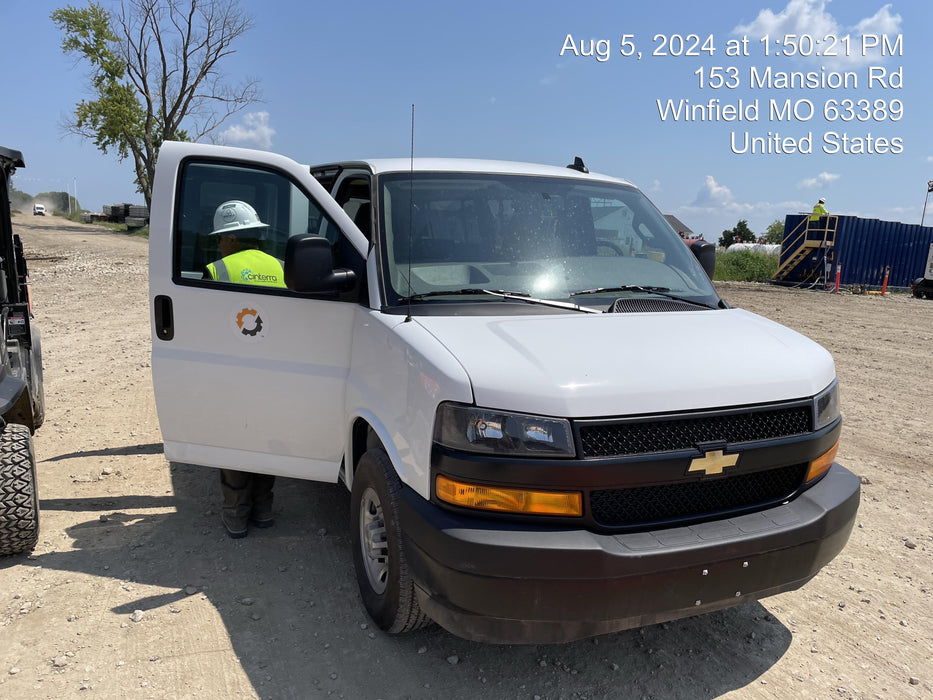 2023 CHEVROLET Express Van - Rental