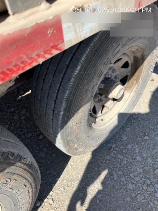 2021 Vac-Tron LP573XDT 500 Gallon Debris Tank w/ Hydraulic Tilt, two (2) 100 Gallon Water Tanks, Low Profile Torsion Axles (12,000 GVWR)