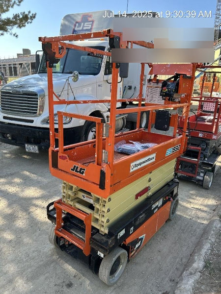 2021 JLG ES1932