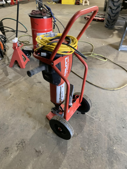 2020 HILTI TE 3000-AVR