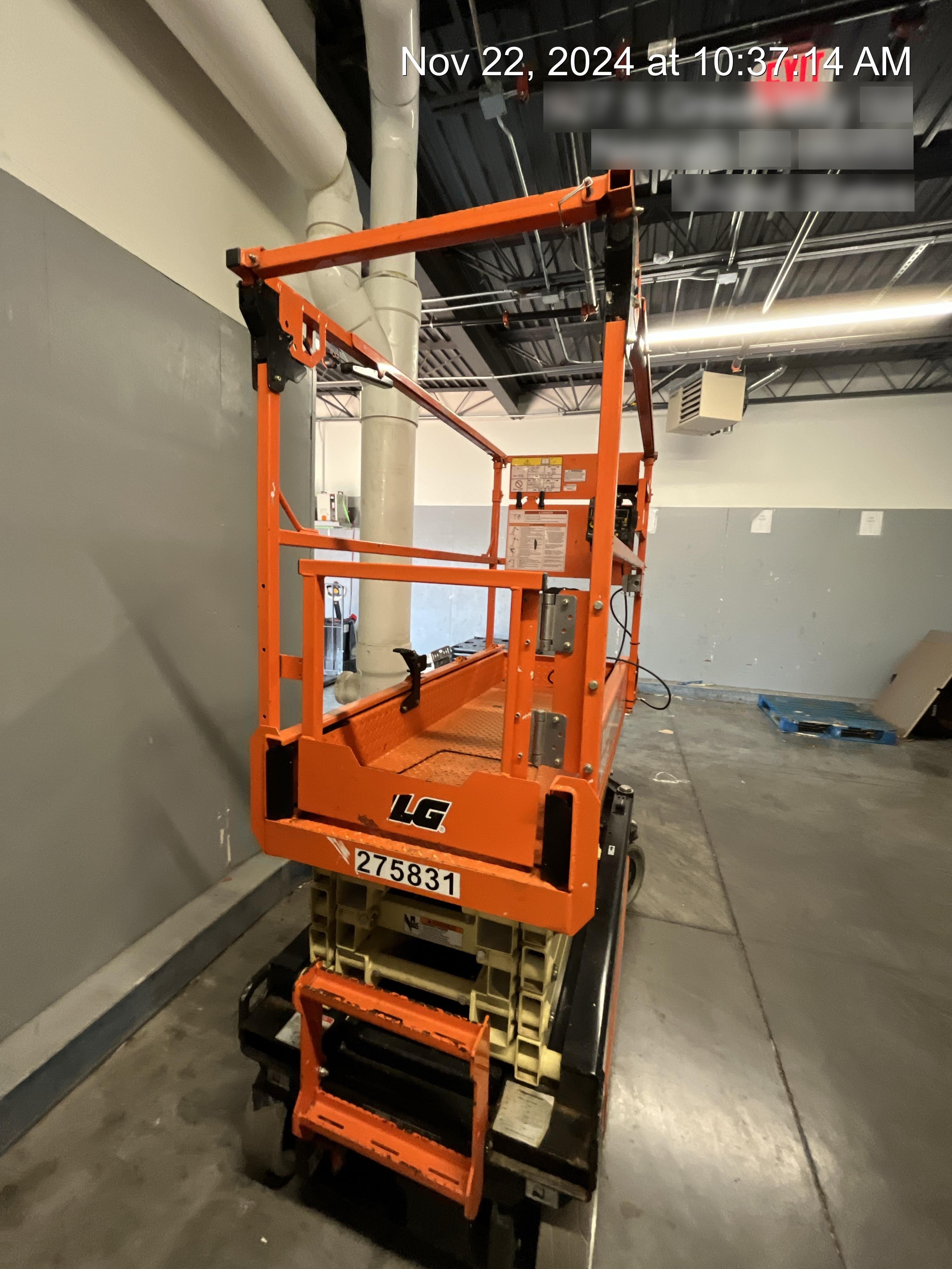 2022 JLG ES1932