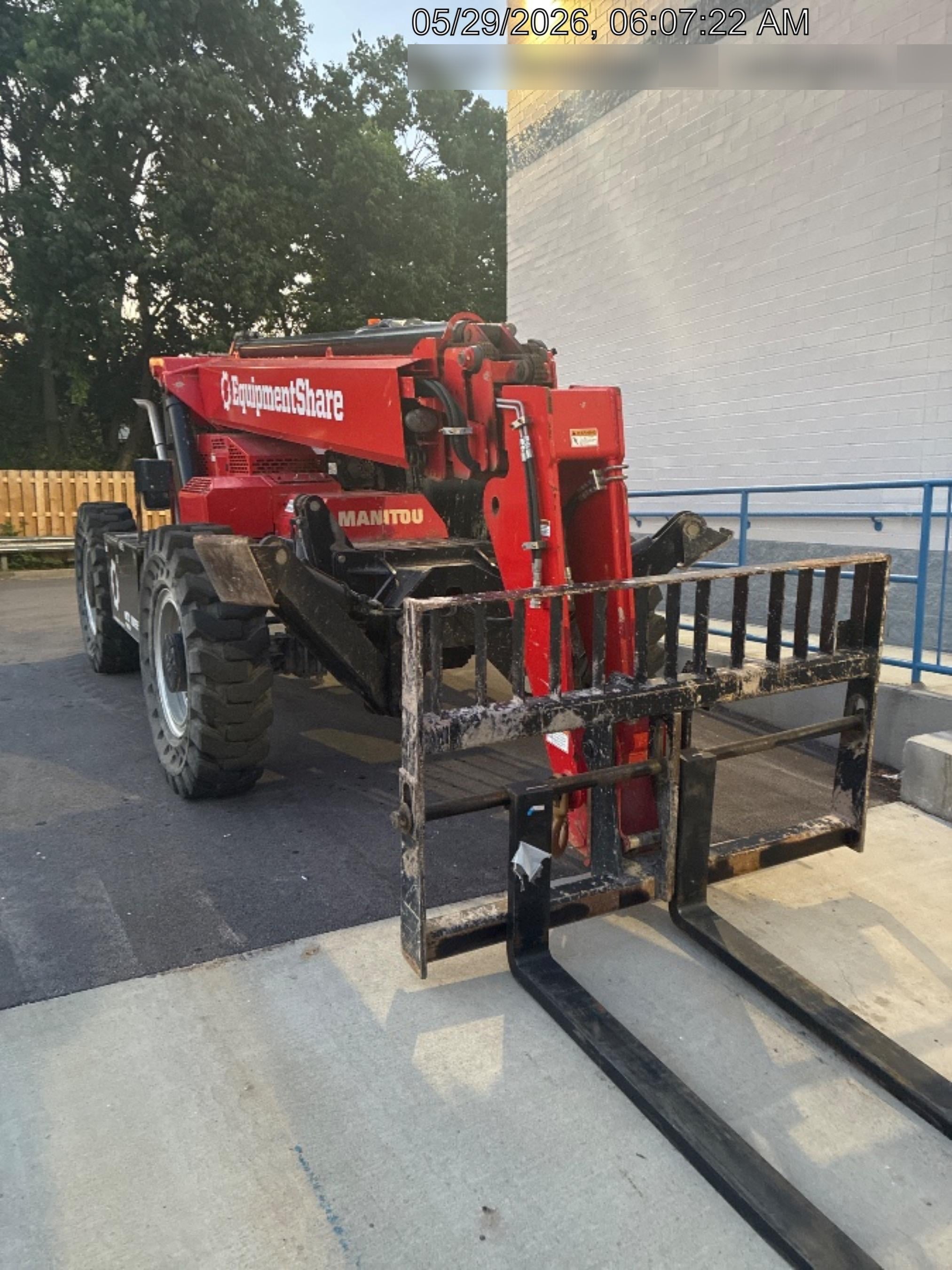 2022 MANITOU MTA10055