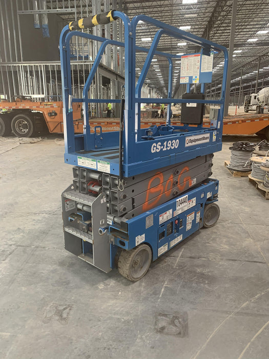 2020 Genie GS-1930 Fixed rails with chain entry gate - Pre A92.20